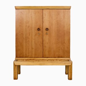 Schrank aus Lärchenholz von Rudolf Lorenz für Lorenz Möbel, Wien, 1928