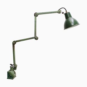 Lampada da parete vintage industriale in metallo verde a 4 braccia di Dugdills, Regno Unito