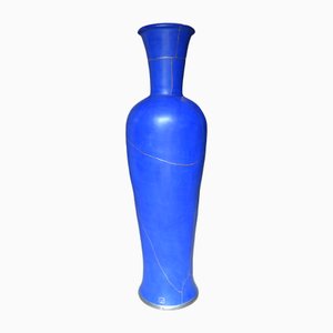 The Ivu Vase by Myriam Greff