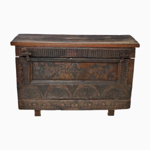 Commode Sarde en Bois de Châtaignier, Milieu du XIXe Siècle