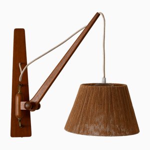 Lámpara de pared abatible Mid-Century moderna de teca y sisal, Dinamarca, años 60