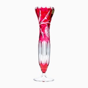Kleine Vintage Vase aus tiefrosafarbenem Kristallglas, 1950er