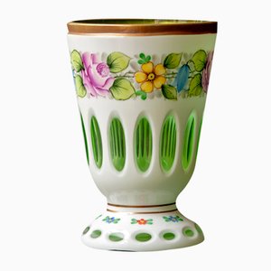 Biedermeier en Verre Jaune Clair Incrusté de Blanc, Verre avec Motifs Or et Fleur en émail Peint, Lentilles Coupées Profondes et Vase Vert Doré, 1890s