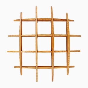 Kleines rundes Regal aus Kiefernholz