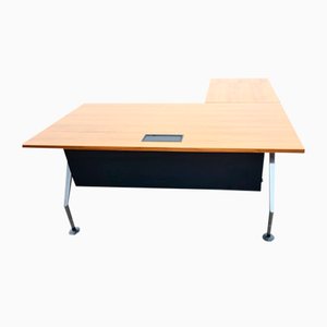 Modell Nomos Schreibtisch mit moderner Holzplatte von Norman Foster für Vitra