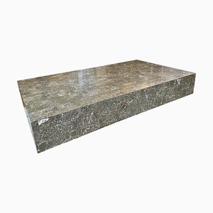 Großer niedriger Couchtisch aus grauem Marmor von Maitland Smith, 1980er
