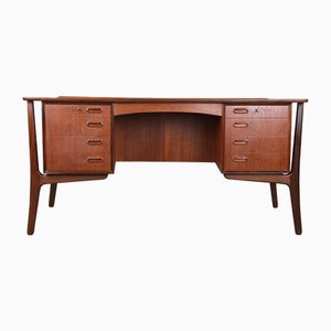 Großer dänischer Schreibtisch aus Teak von Svend Åge Madsen für HP Hansen, 1960er