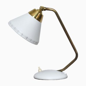 Lampada da tavolo in ottone e metallo bianco di Ewå Värnamo, Svezia, anni '50