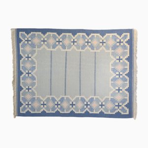 Großer schwedischer Mid-Century Kelim in Blau- und Cremetönen, 1960