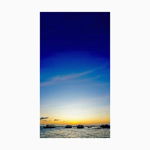 Sumit Mehndiratta, Gradient Sky, 2023, Impresión de pigmento de archivo en lienzo