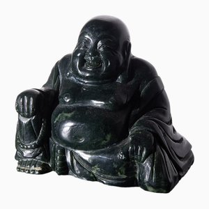 Buda Budai en jade oscuro, 1900