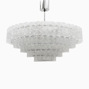 Lámpara de araña alemana de cinco pisos de cristal de hielo de Doria Leuchten, años 60