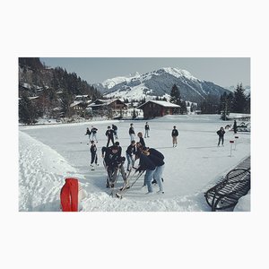 Slim Aarons, Hockey su ghiaccio, Stampa digitale timbrata