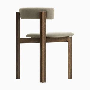 Silla Principal de Bodil Kjaer para Karakter