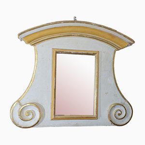 Louis XIV Kaminspiegel aus Weiß lackiertem Holz & Goldverzierungen, Erste Hälfte 18. Jh., Italien