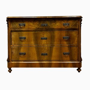 Antique Chest of Drawers in Walnut, 1830s