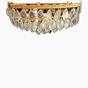 Lámpara de techo vintage grande con estructura de metal dorado y pantalla de cristal tallado