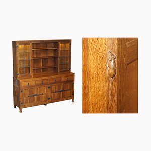 Vitrina vintage de roble de Robert Mouseman Thompson