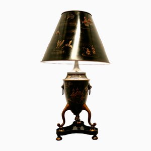 Lampada da tavolo grande Chinoiserie Toleware in lacca nera e dorata, anni '50