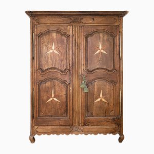 Französischer Schrank oder Kleiderschrank im Louis Xv-Stil, frühes 19. Jh. mit sternförmigen Intarsien