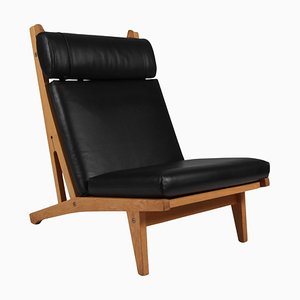 Sillón modelo Ge-375 atribuido a Hans J. Wegner para Getama, años 60. Juego de 2
