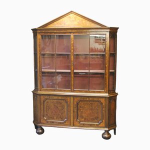 Vitrina de nogal y marquetería, 1790