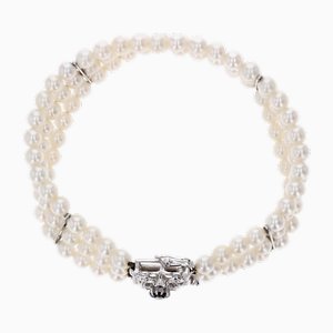 Brazalete de tres hileras de diamantes con zafiro blanco de 18 kt con perlas cultivadas, años 70