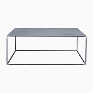Mesa de centro Filiforme de acero patinado de Atelier Cabanel
