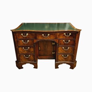 18th Century English Mahogany Serpentine Kneehole Desk, 1760s