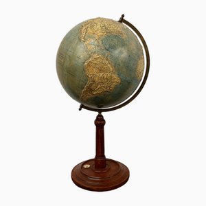 Brown Globe by Paul Räth