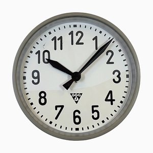 Industrielle Fabrik Wanduhr von Pragotron, 1960er