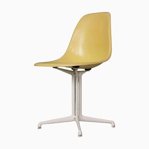 Sedia La Fonda in fibra di vetro gialla di Charles & Ray Eames per Herman Miller, 1960