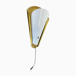 Minimalist Brass and Acrylic Glass Wall Light by Gio Ponti in the style of Stilnovo, Italy, 1950s