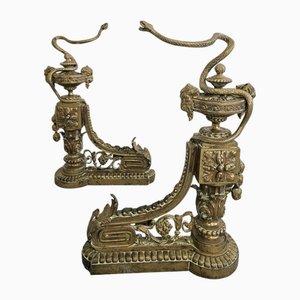 Französische Empire Andirons aus vergoldetem Messing mit Schlangen und Widderkopf, 2 . Set