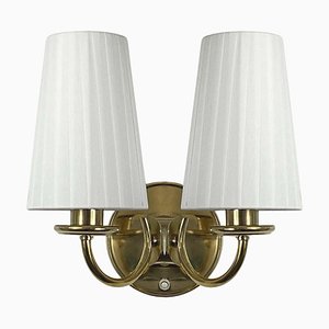 Lampada da parete in ottone e stoffa color crema, Svezia, anni '40