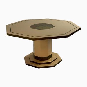 Tavolo da pranzo laccato crema e ottone di JC Mahey, anni '80