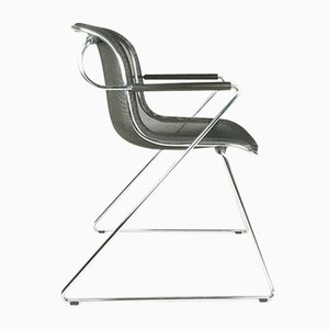 Poltrona Penelope in metallo nero e cromato di C. Pollock per Anonima Castelli, 1982