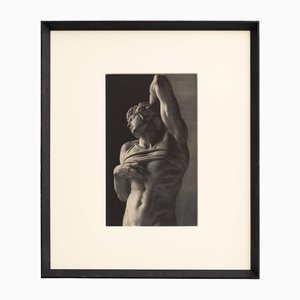 Imagen en blanco y negro de escultura clásica, 1940, huecograbado, enmarcado