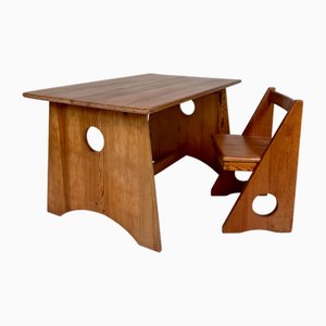 Kinderschreibtisch und Stuhl aus Kiefernholz von Gilbert Marklund, Schweden, 1960er, 2er Set