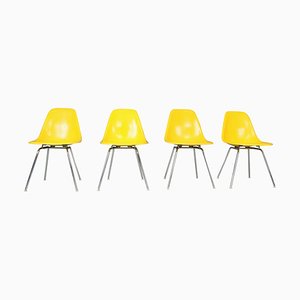 Sedie vintage con base a H gialle di Charles & Ray Eames per Herman Miller, 1960, set di 4