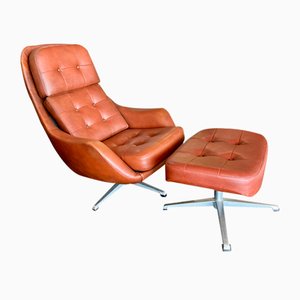 Poltrona girevole e poggiapiedi vintage in vinile marrone cognac, anni '70, set di 2