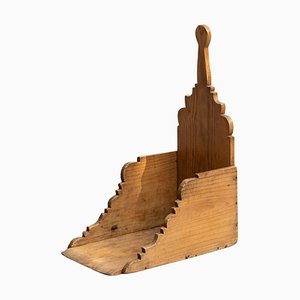 Recogedor de escoba de madera escultural rústica de principios del siglo XX