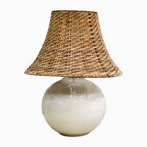 Lampada da tavolo vintage in ceramica con paralume in vimini, anni '80