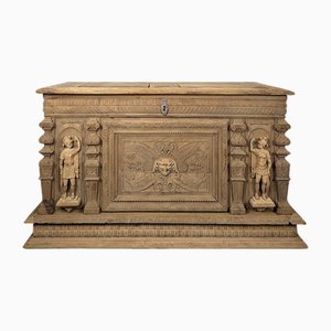 Cassettiera in stile rinascimentale in quercia decapata