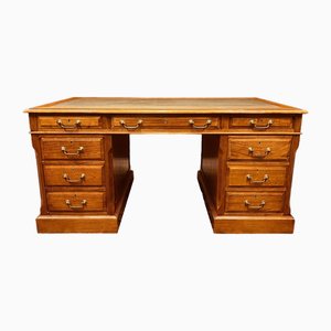 English Desk from Globe Wernicke