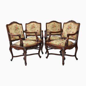 Poltrone, divano e tavolo Luigi XV in legno di noce intagliato, 1860, set di 6