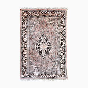 Tappeto rosa in seta e cashmere annodato a mano, Pakistan, anni '50