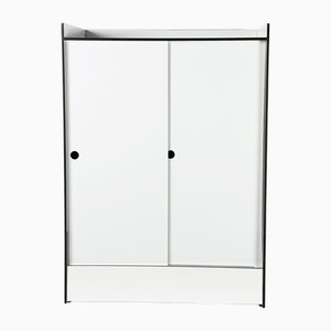 Mueble de almacenamiento italiano de plástico laminado en blanco con estantes y puertas correderas de La Rinascente, años 60