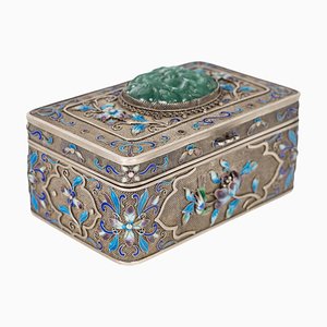 Emaillierte und Cloisonné Silberdose mit Jade Intarsie, China, 19. Jh.