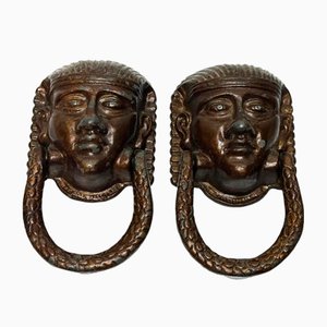 Aldabas para puerta de entrada exterior con máscara de esfinge egipcia antigua. Juego de 2